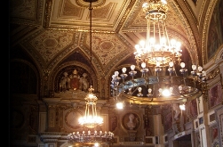 ウィーン歌劇場のシャンデリア